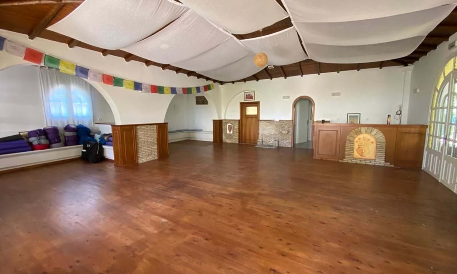 Listing photograph 6 of 24 of the house in Agios Ioannis, published by Corfu Home Finders.