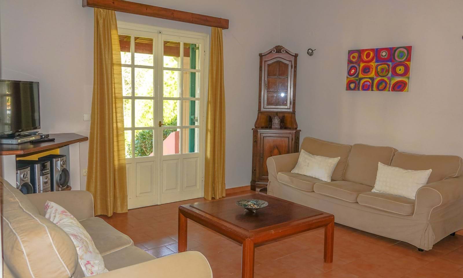 Listing photograph 11 of 24 of the house in Agios Ioannis, published by Corfu Home Finders.