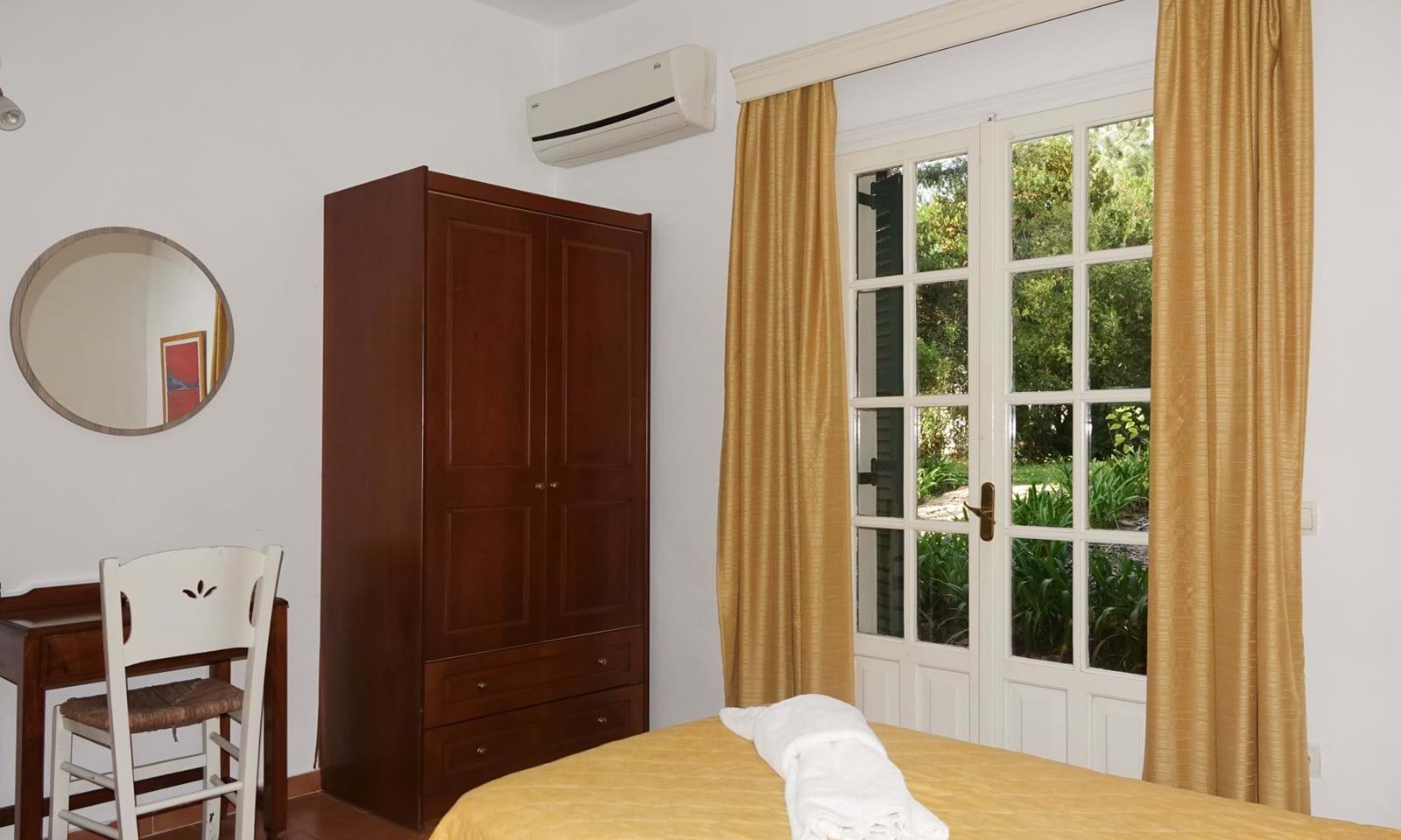 Listing photograph 13 of 24 of the house in Agios Ioannis, published by Corfu Home Finders.