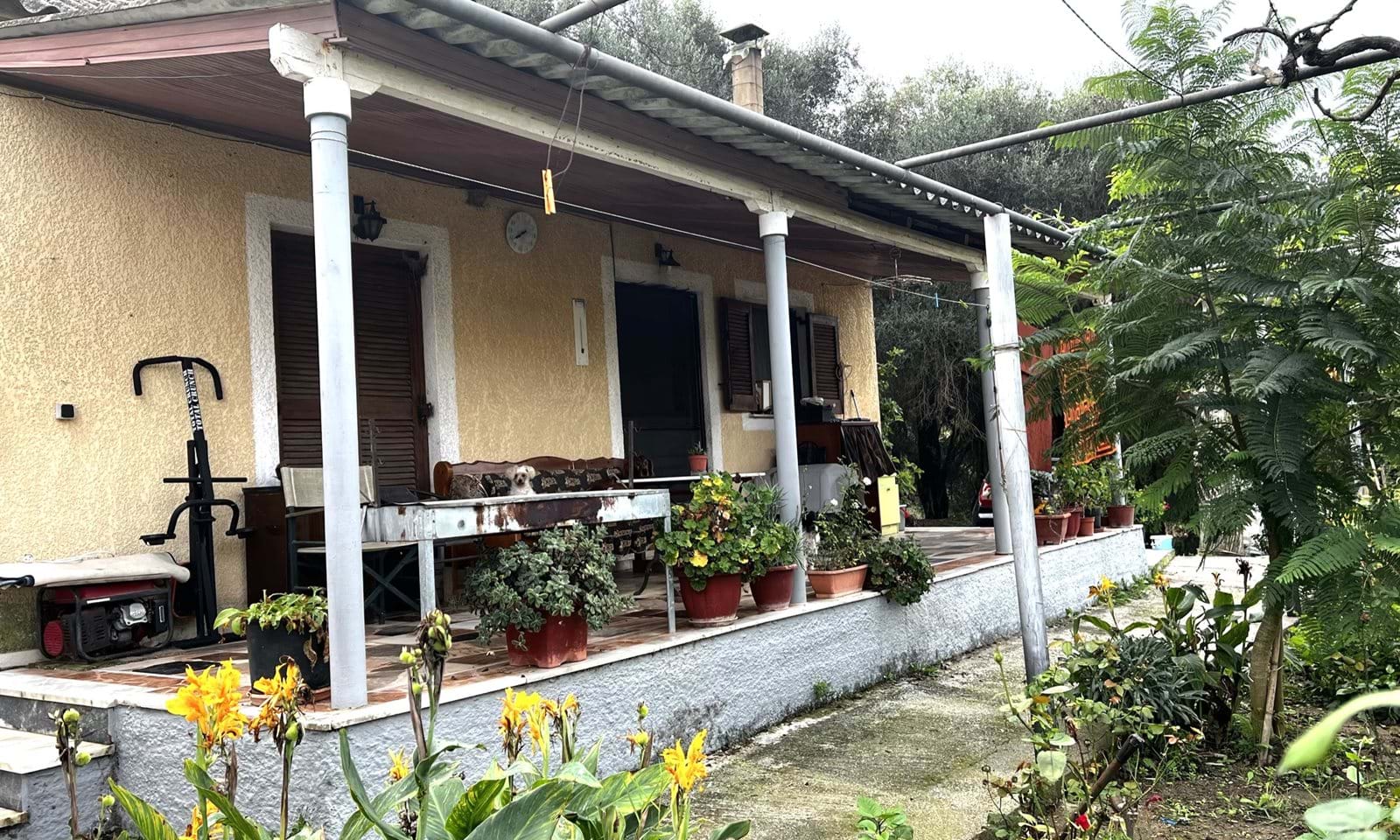 Listing photograph 1 of 15 of the house in Peroulades, published by Corfu Home Finders.