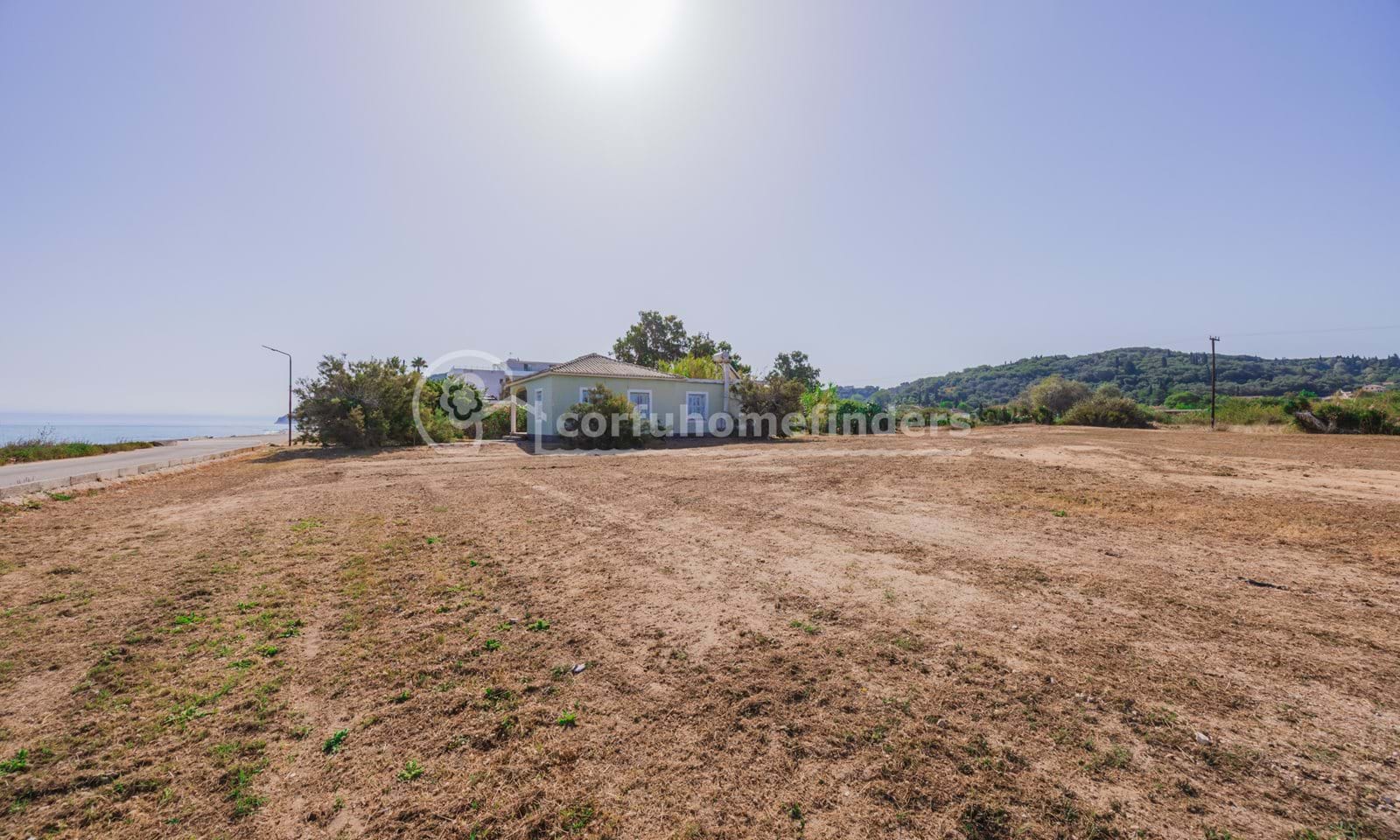 Listing photograph 6 of 13 of the house in Agios Ioannis, published by Corfu Home Finders.