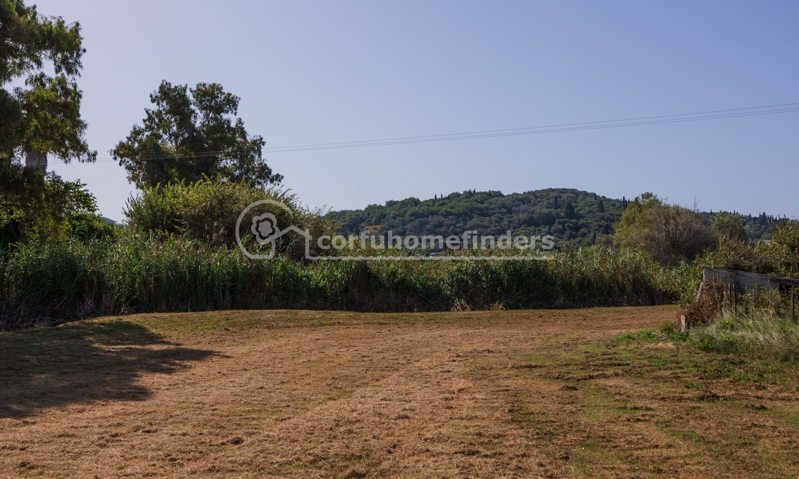Listing photograph 11 of 13 of the house in Agios Ioannis, published by Corfu Home Finders.