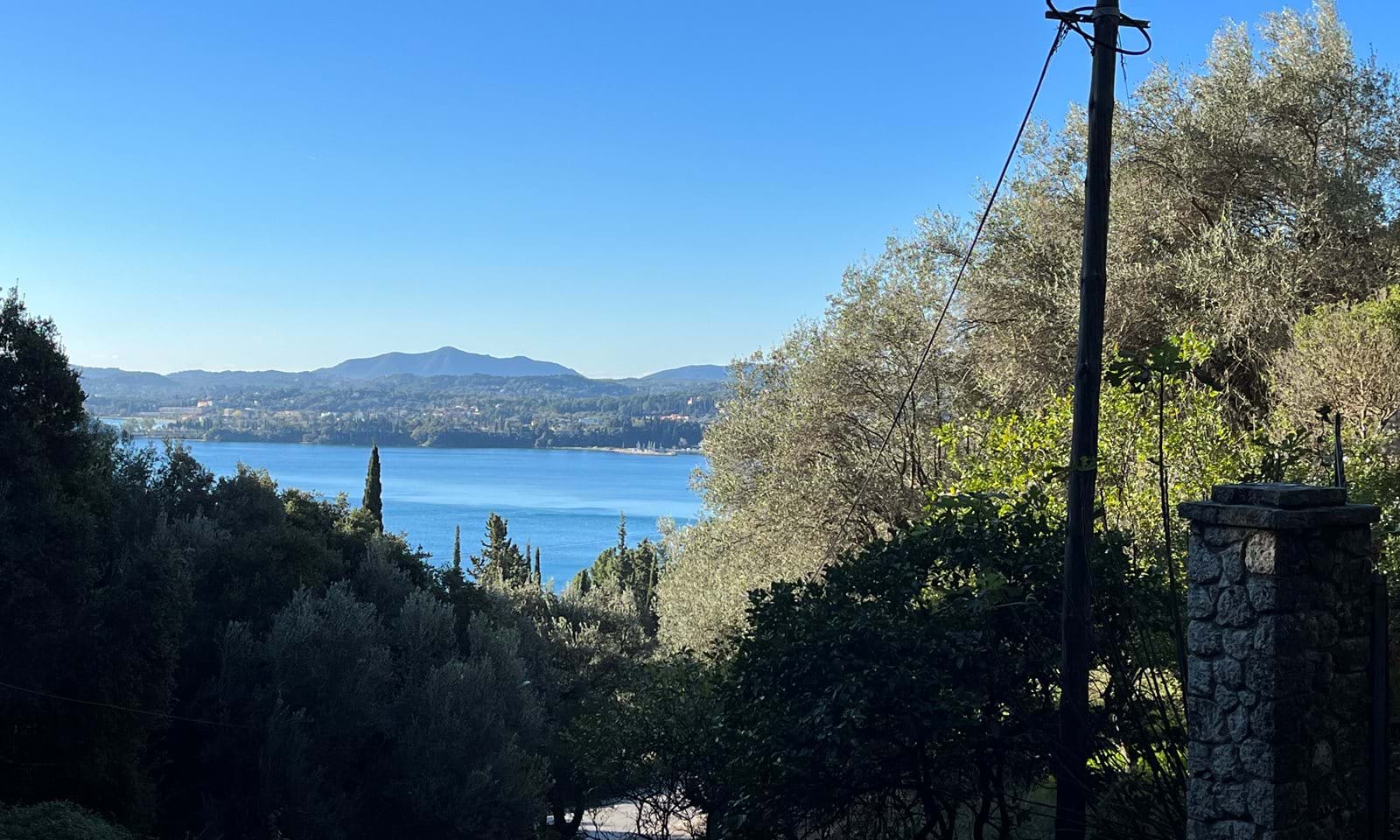 Listing photograph 4 of 18 of the house in Barbati, published by Corfu Home Finders.