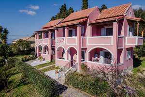 THE PINK TWINS, Chlomotiana, Corfu
