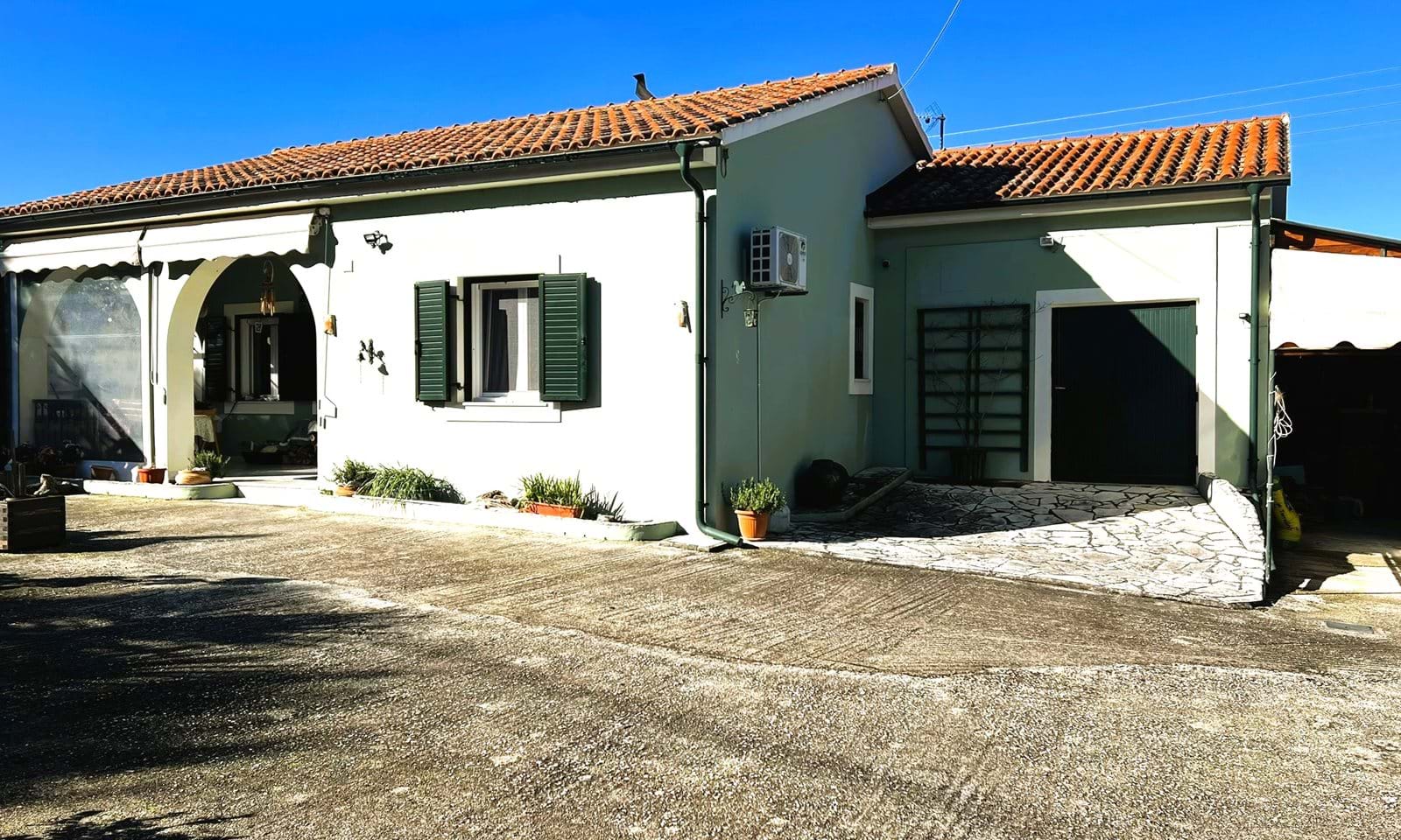 Listing photograph 1 of 16 of the house in Agios Spiridon, published by Corfu Home Finders.