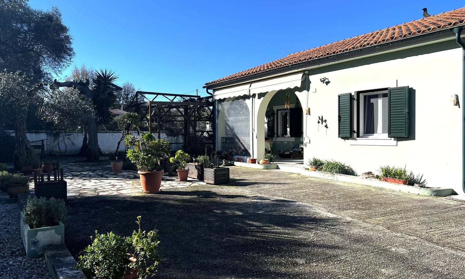 Listing photograph 3 of 16 of the house in Agios Spiridon, published by Corfu Home Finders.