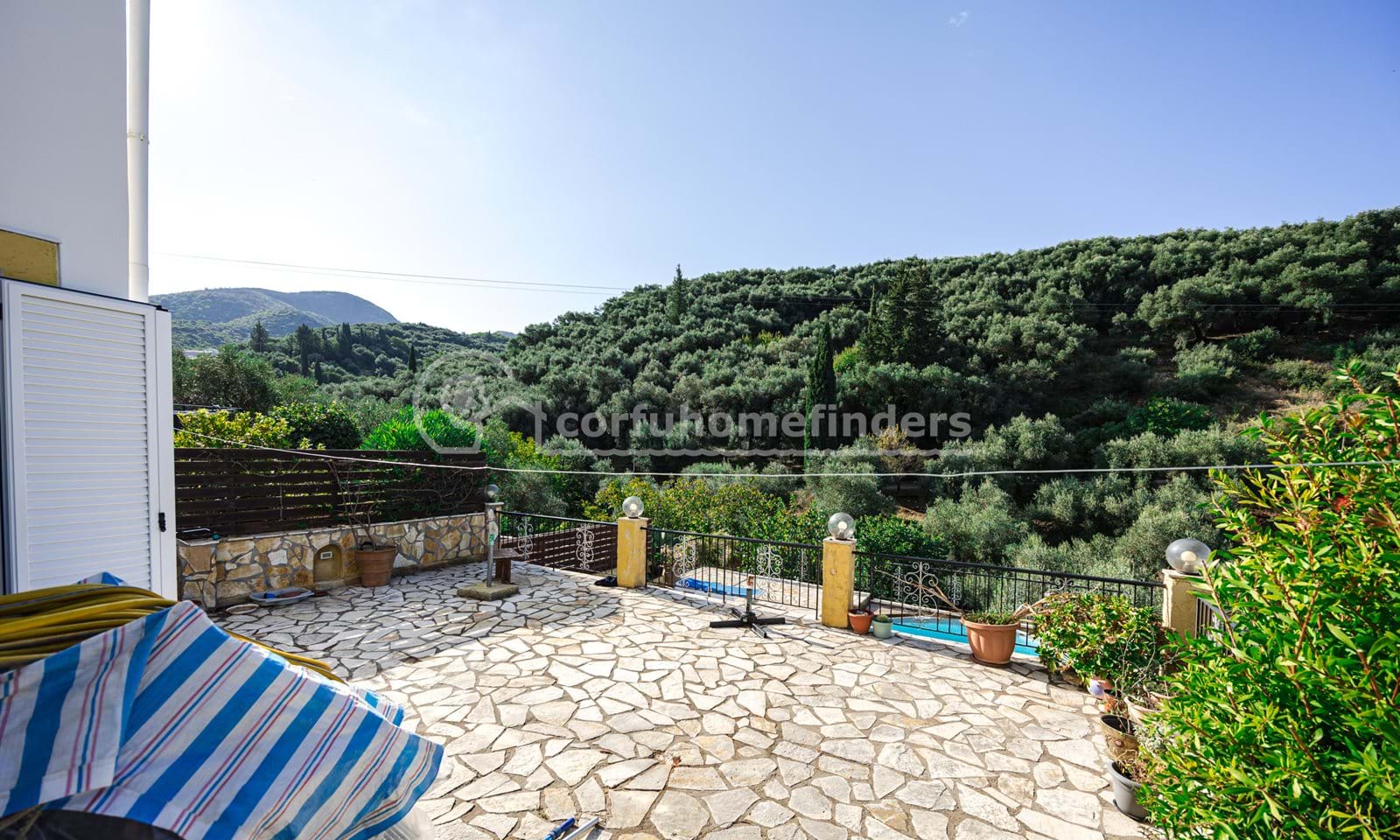 Listing photograph 16 of 24 of the house in Agios Martinos, published by Corfu Home Finders.