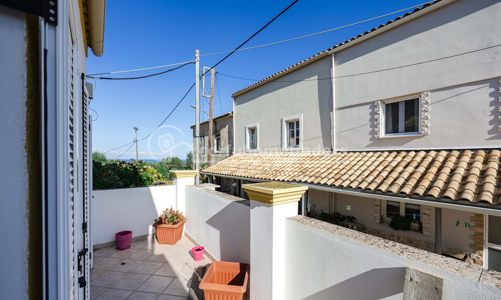 Listing photograph 15 of 24 of the house in Agios Martinos, published by Corfu Home Finders.