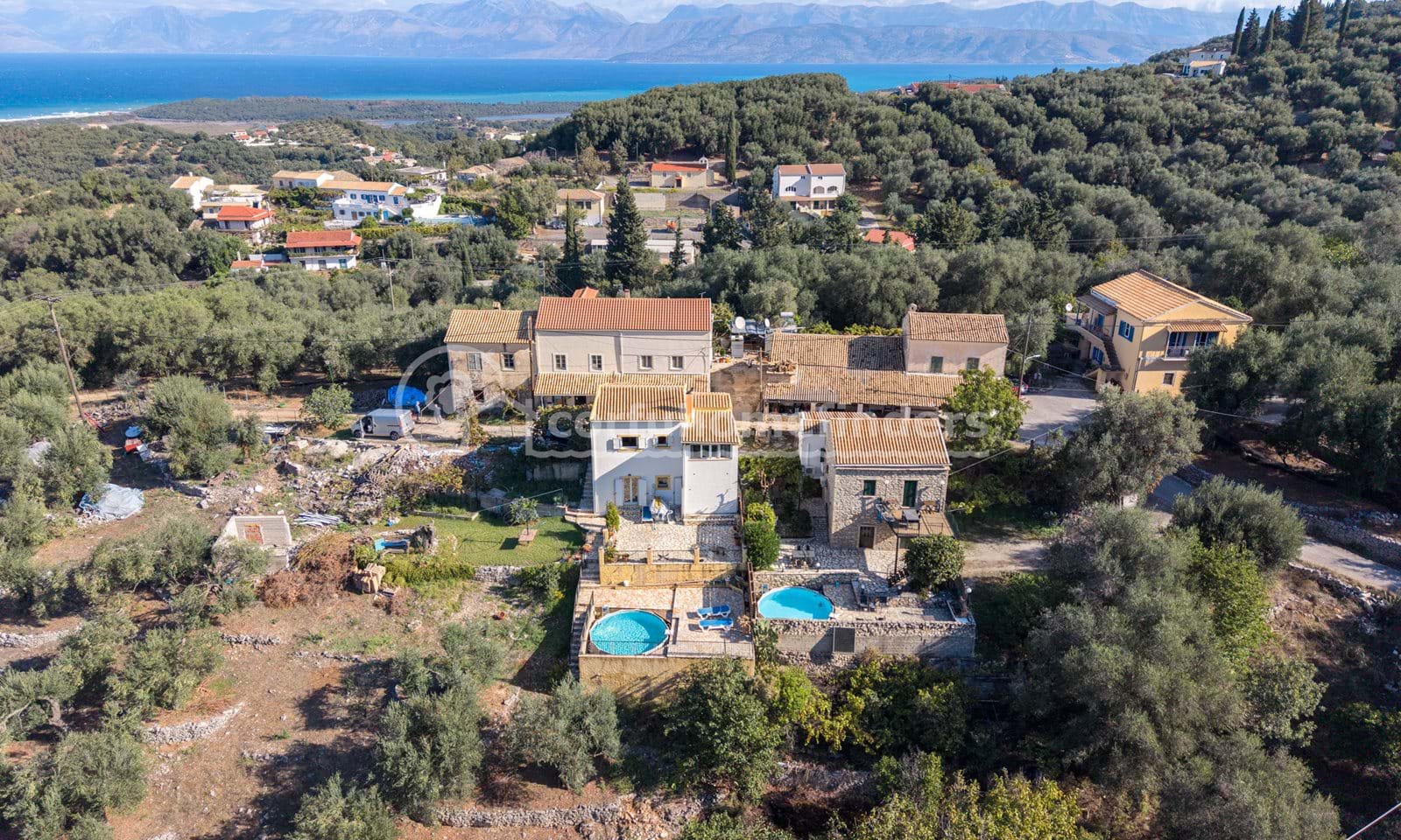 Listing photograph 22 of 24 of the house in Agios Martinos, published by Corfu Home Finders.
