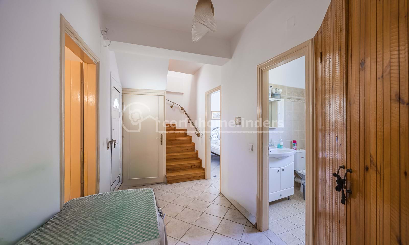 Listing photograph 9 of 24 of the house in Agios Martinos, published by Corfu Home Finders.