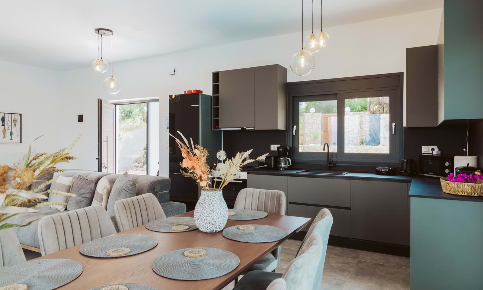 Listing photograph 7 of 26 of the house in Spartilas, published by Corfu Home Finders.