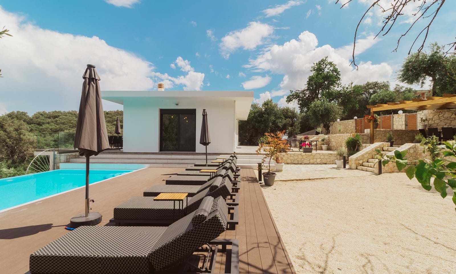 Listing photograph 12 of 26 of the house in Spartilas, published by Corfu Home Finders.
