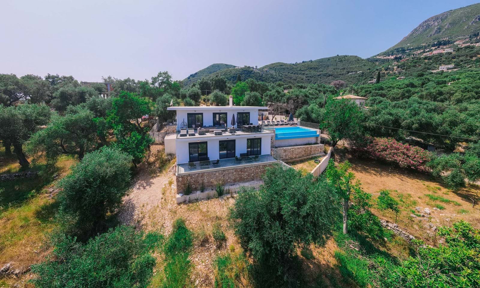 Listing photograph 1 of 26 of the house in Spartilas, published by Corfu Home Finders.