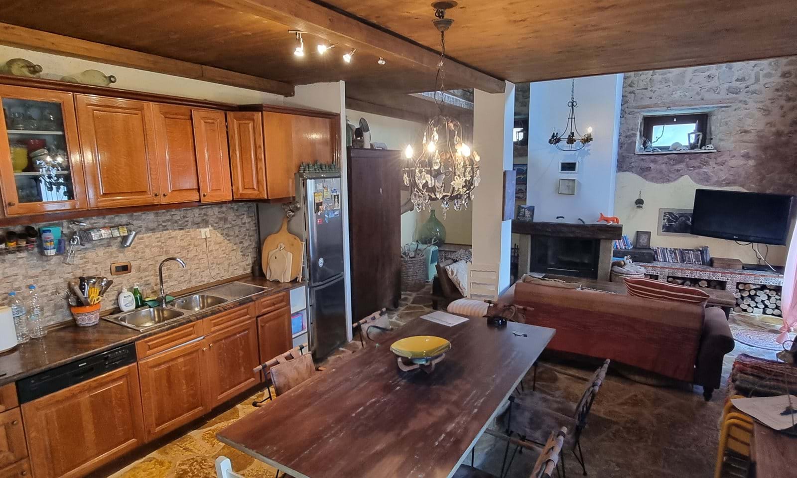 Listing photograph 3 of 11 of the house in Agios Mattheos, published by Corfu Home Finders.