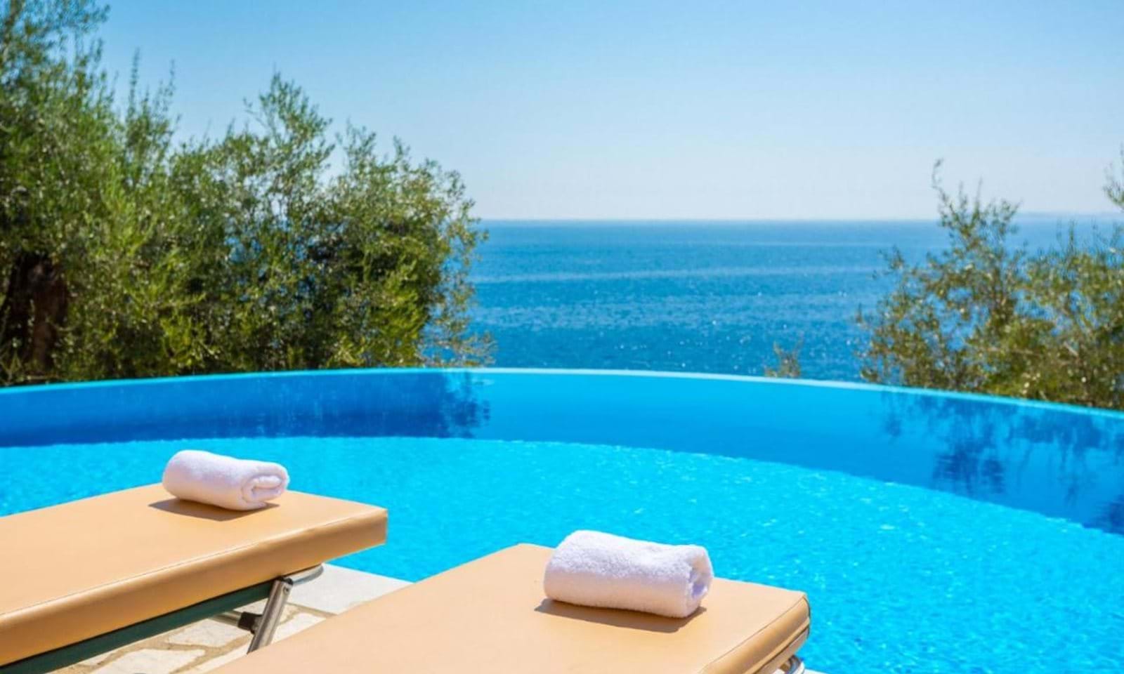 Listing photograph 4 of 18 of the house in Kaminaki, published by Corfu Home Finders.