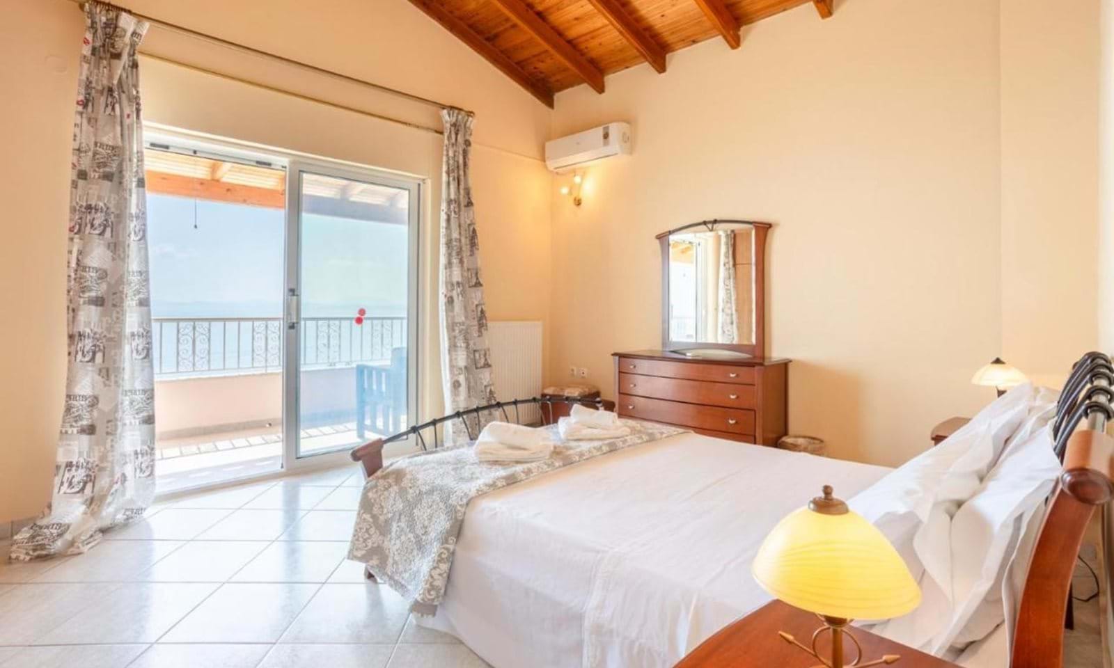 Listing photograph 8 of 18 of the house in Kaminaki, published by Corfu Home Finders.