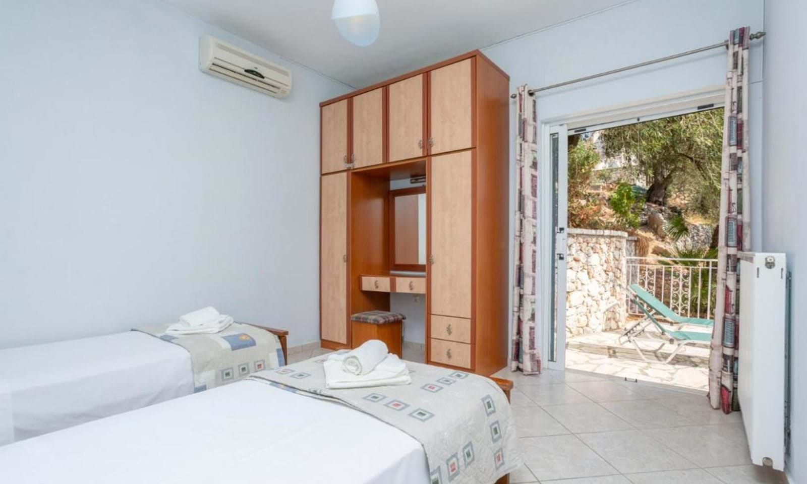 Listing photograph 11 of 18 of the house in Kaminaki, published by Corfu Home Finders.