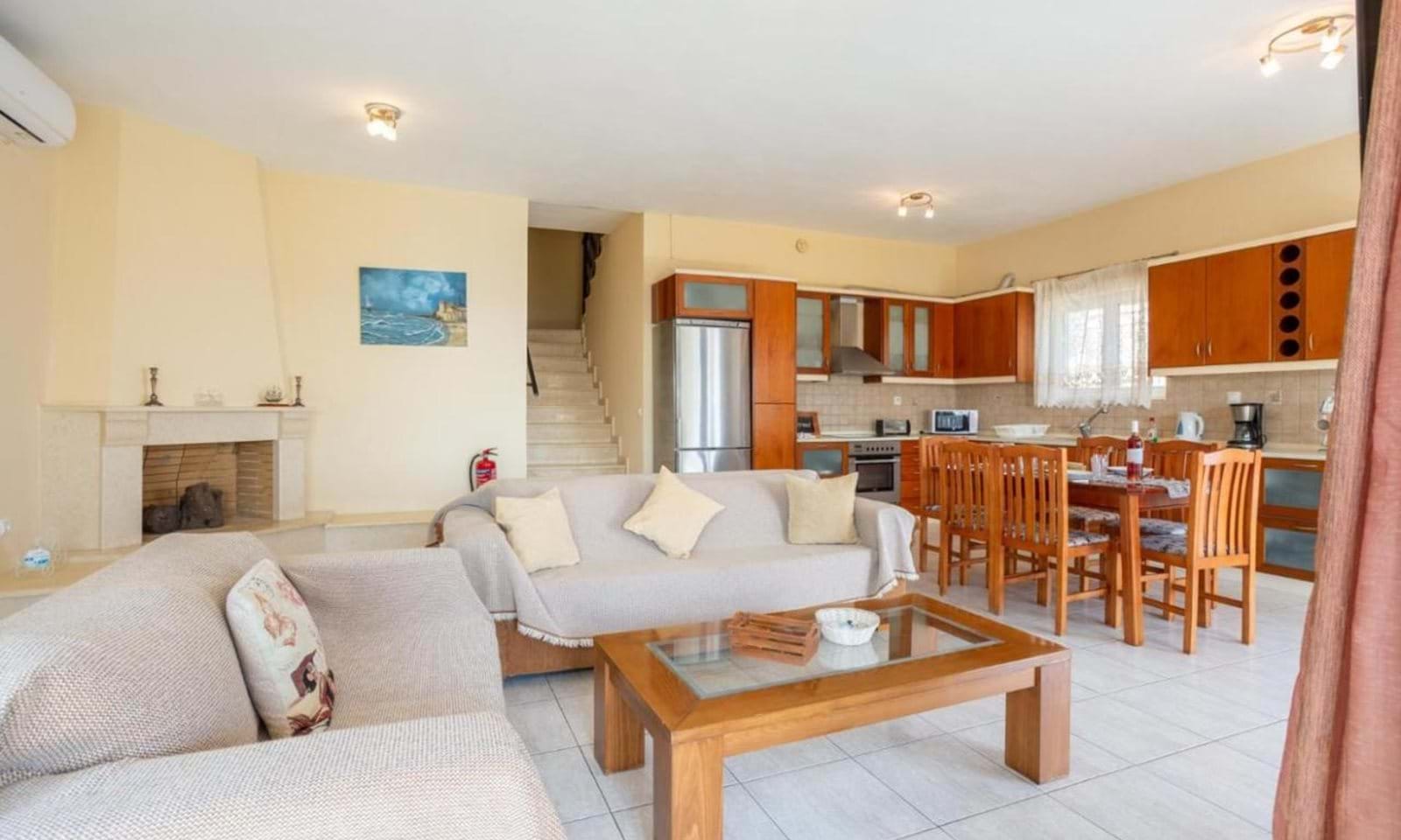 Listing photograph 5 of 18 of the house in Kaminaki, published by Corfu Home Finders.