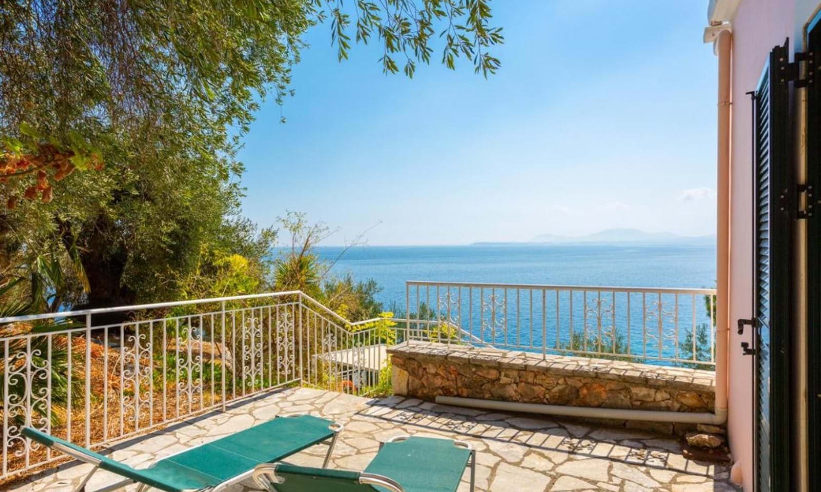 Listing photograph 13 of 18 of the house in Kaminaki, published by Corfu Home Finders.