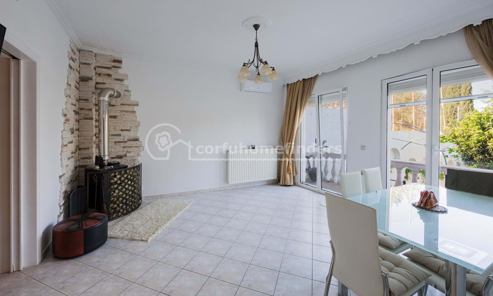 Listing photograph 4 of 24 of the house in Ano Garouna, published by Corfu Home Finders.