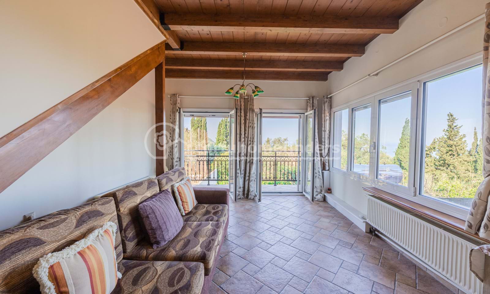Listing photograph 14 of 24 of the house in Ano Garouna, published by Corfu Home Finders.