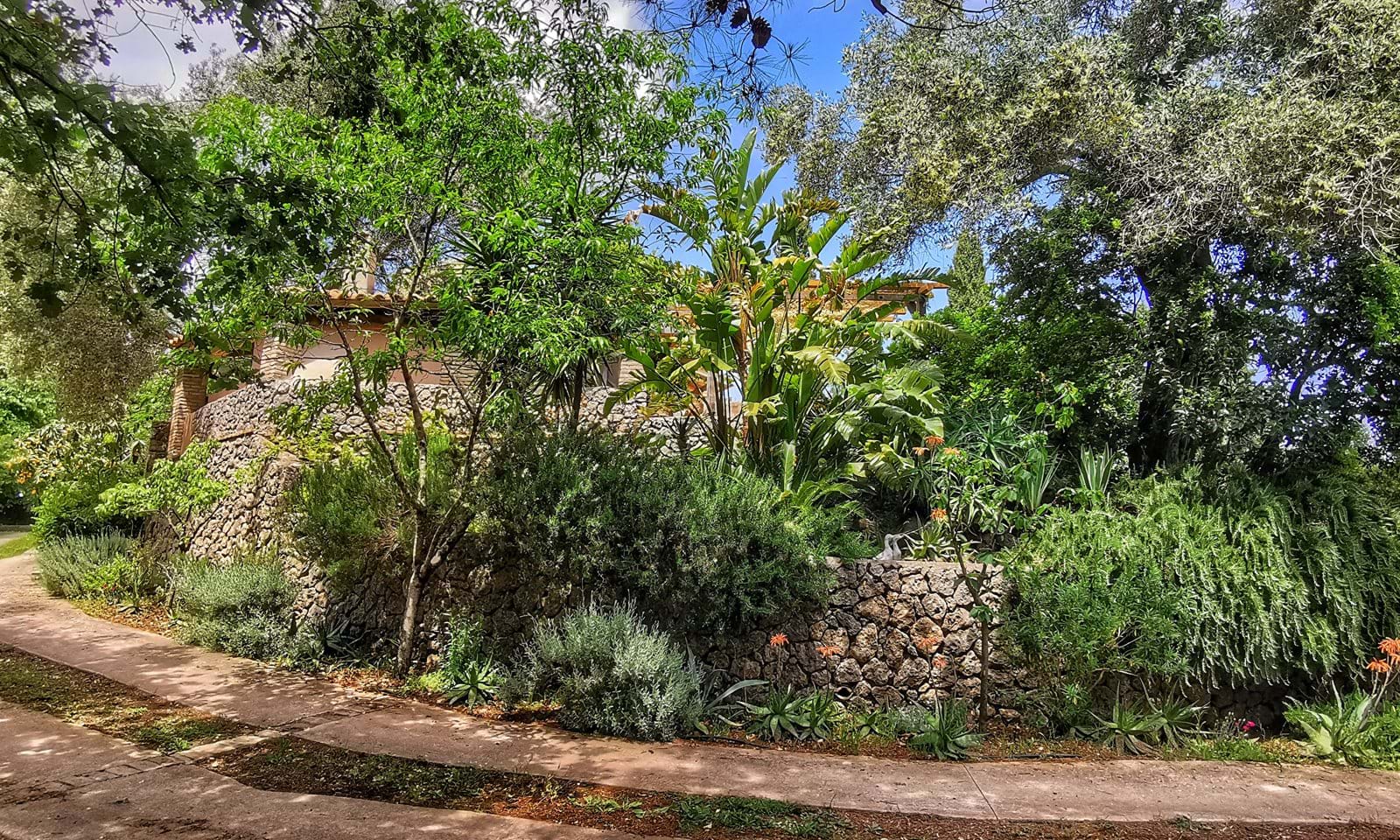 Listing photograph 3 of 36 of the house in Poulades, published by Corfu Home Finders.