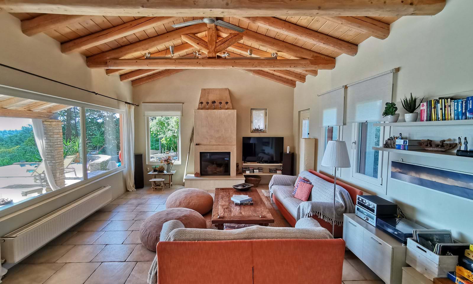 Listing photograph 11 of 36 of the house in Poulades, published by Corfu Home Finders.