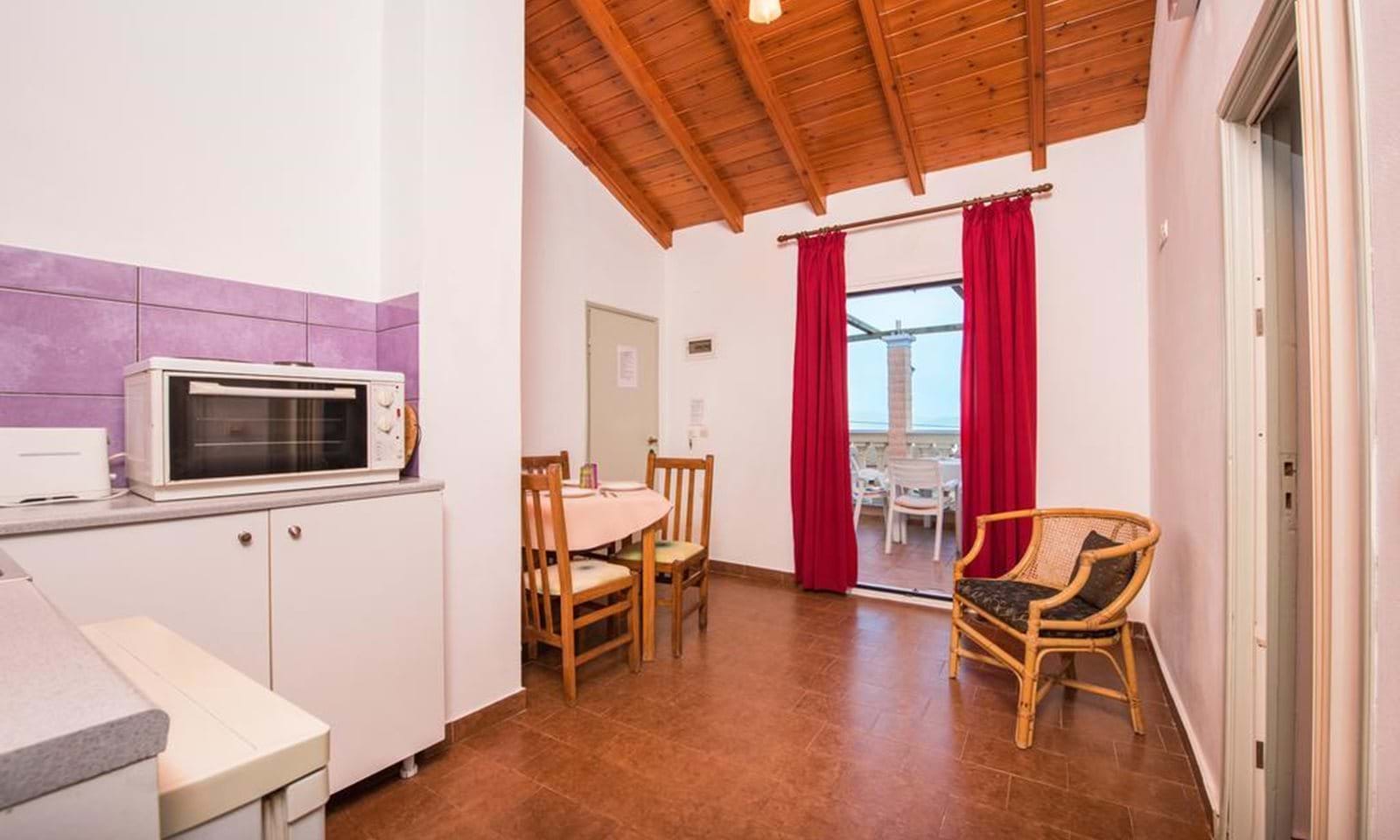 Listing photograph 15 of 17 of the commercial in Benitses, published by Corfu Home Finders.