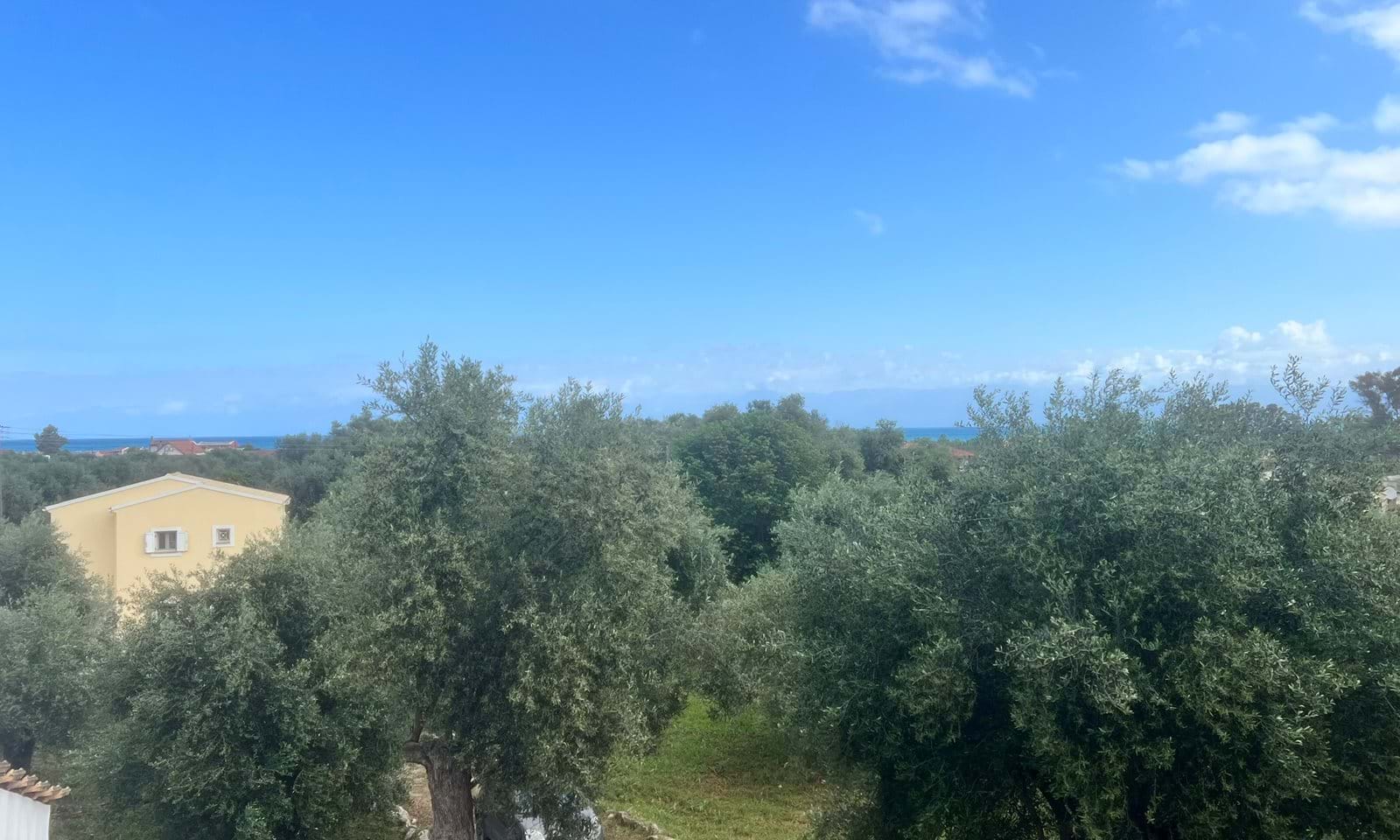 Listing photograph 3 of 16 of the house in Roda, published by Corfu Home Finders.