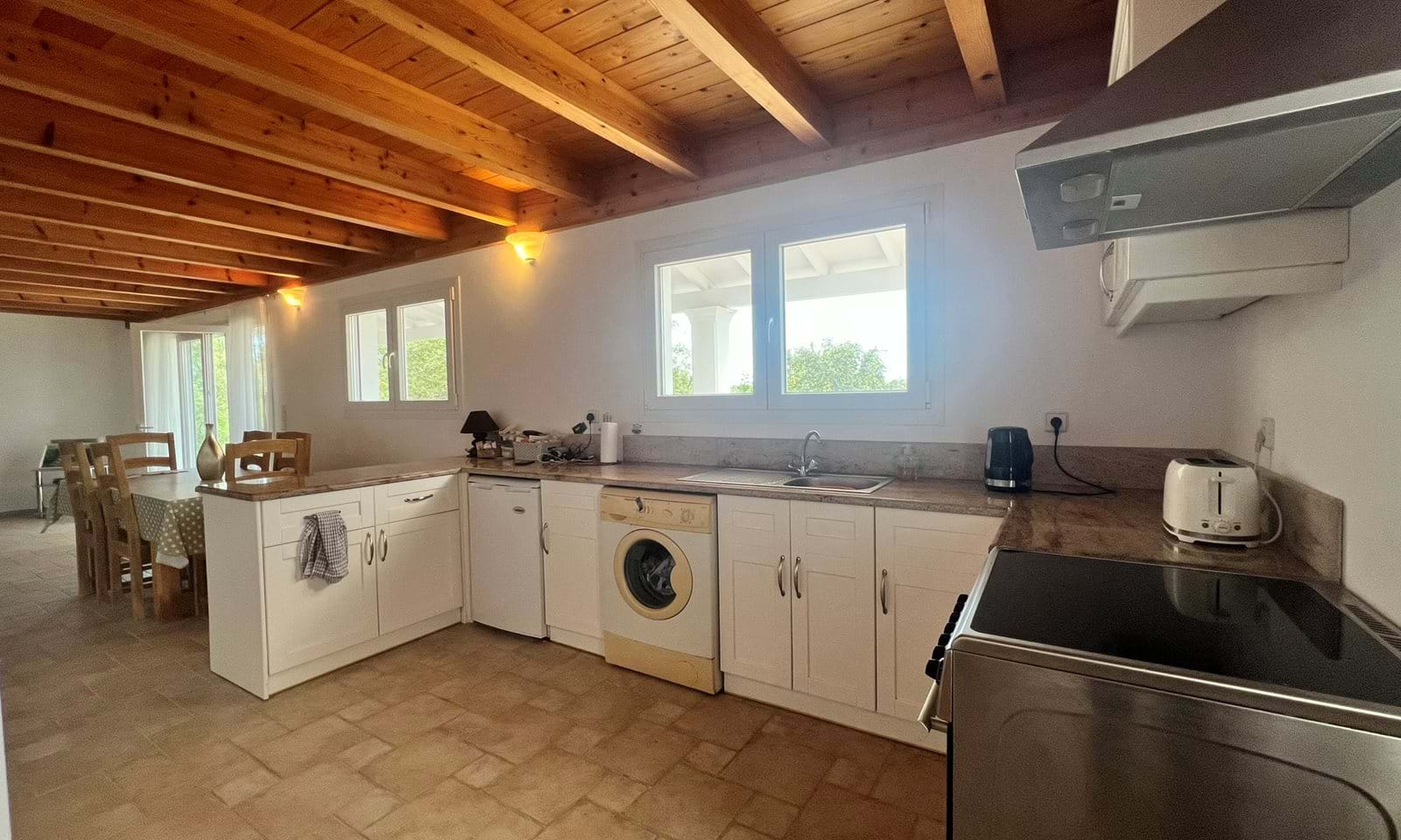 Listing photograph 4 of 16 of the house in Roda, published by Corfu Home Finders.