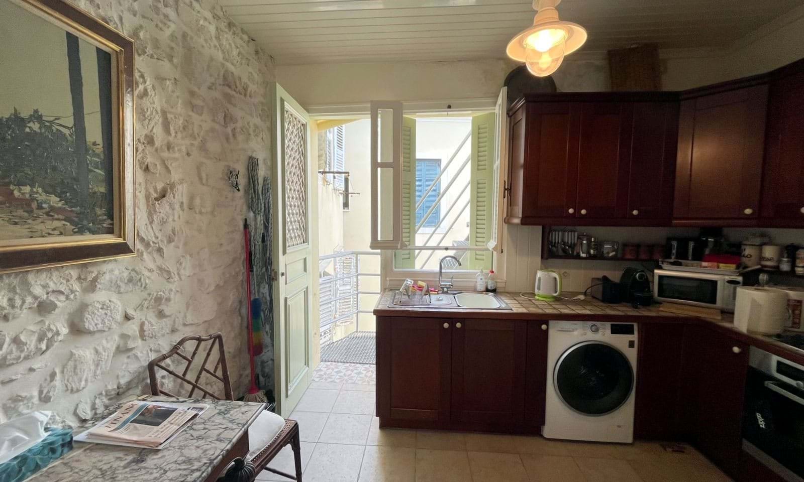 Listing photograph 9 of 16 of the apartment in Corfu Town, published by Corfu Home Finders.