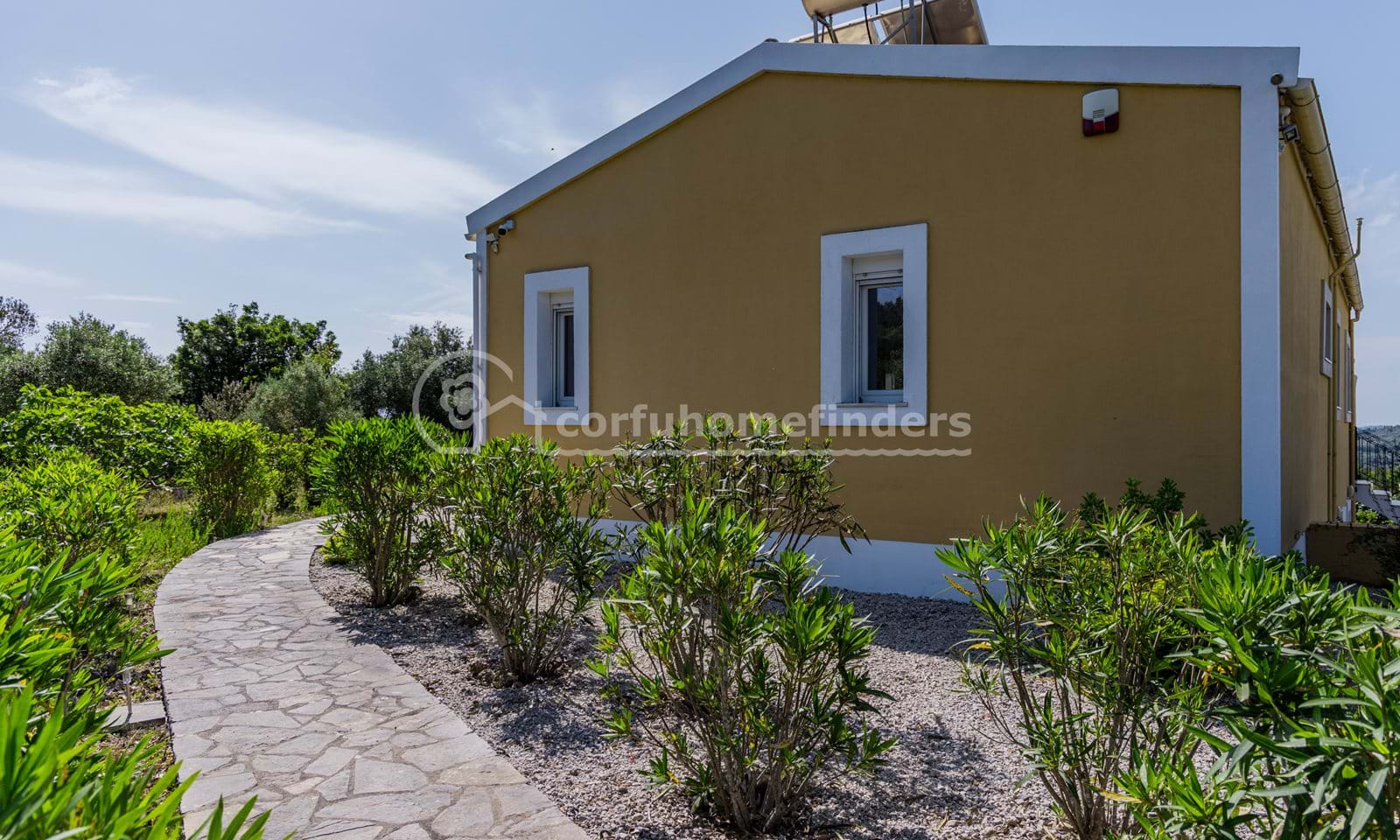 Listing photograph 5 of 27 of the house in Ano Korakiana, published by Corfu Home Finders.
