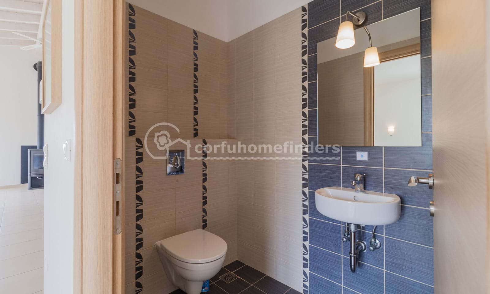 Listing photograph 15 of 27 of the house in Ano Korakiana, published by Corfu Home Finders.