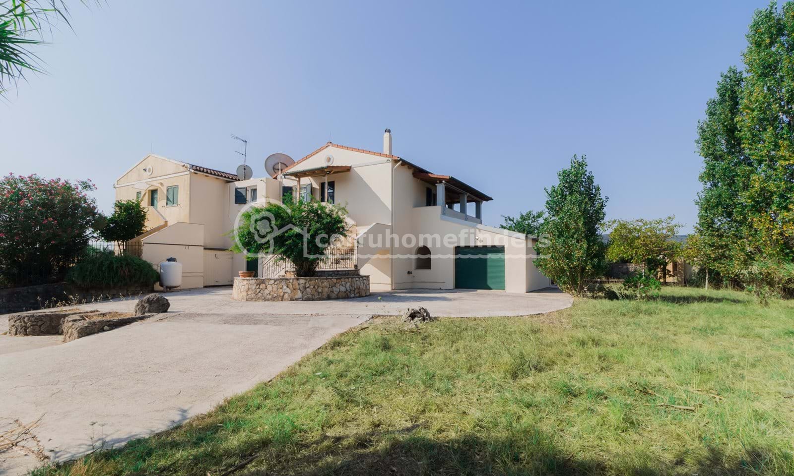 Listing photograph 2 of 19 of the house in Giannades, published by Corfu Home Finders.