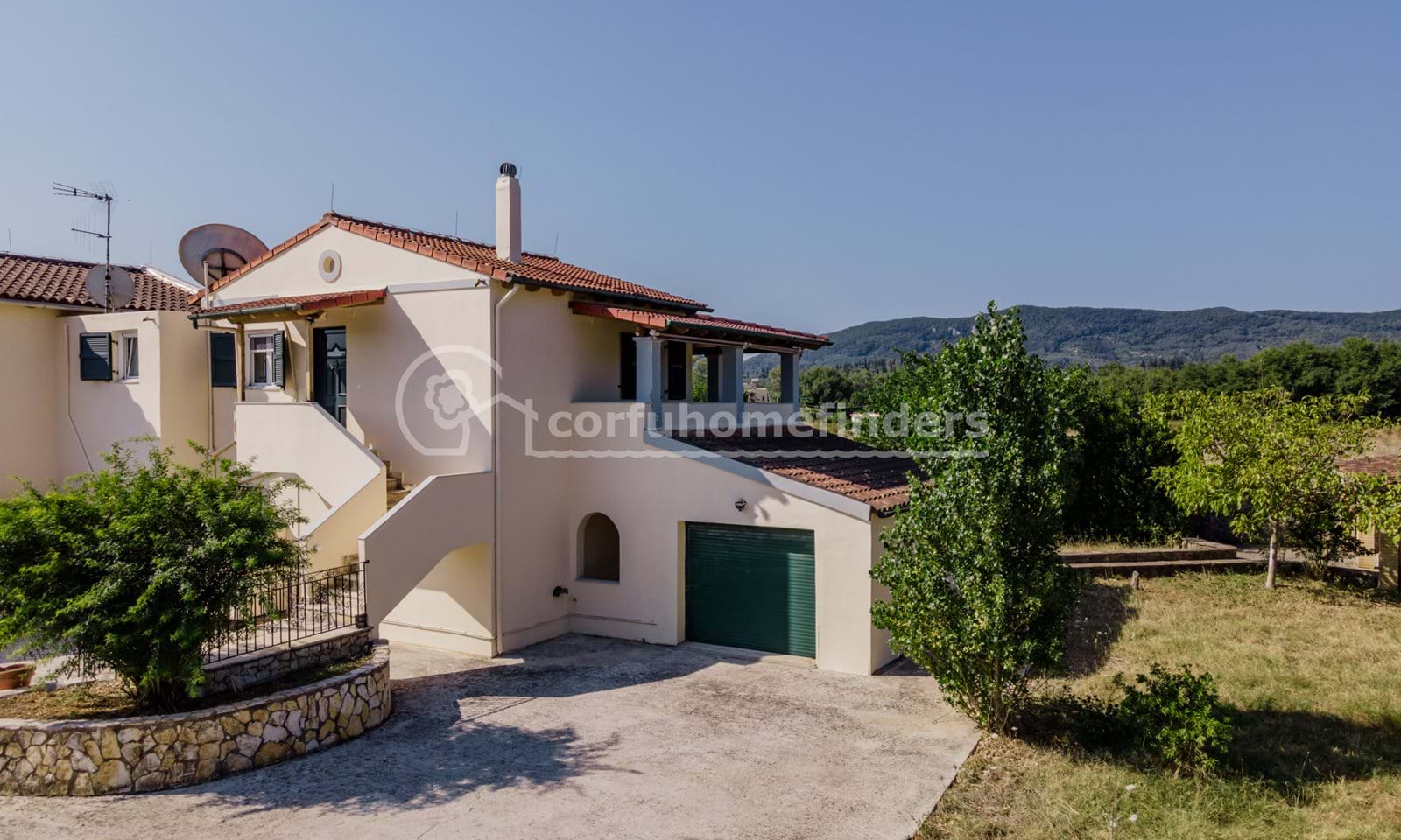 Listing photograph 1 of 19 of the house in Giannades, published by Corfu Home Finders.