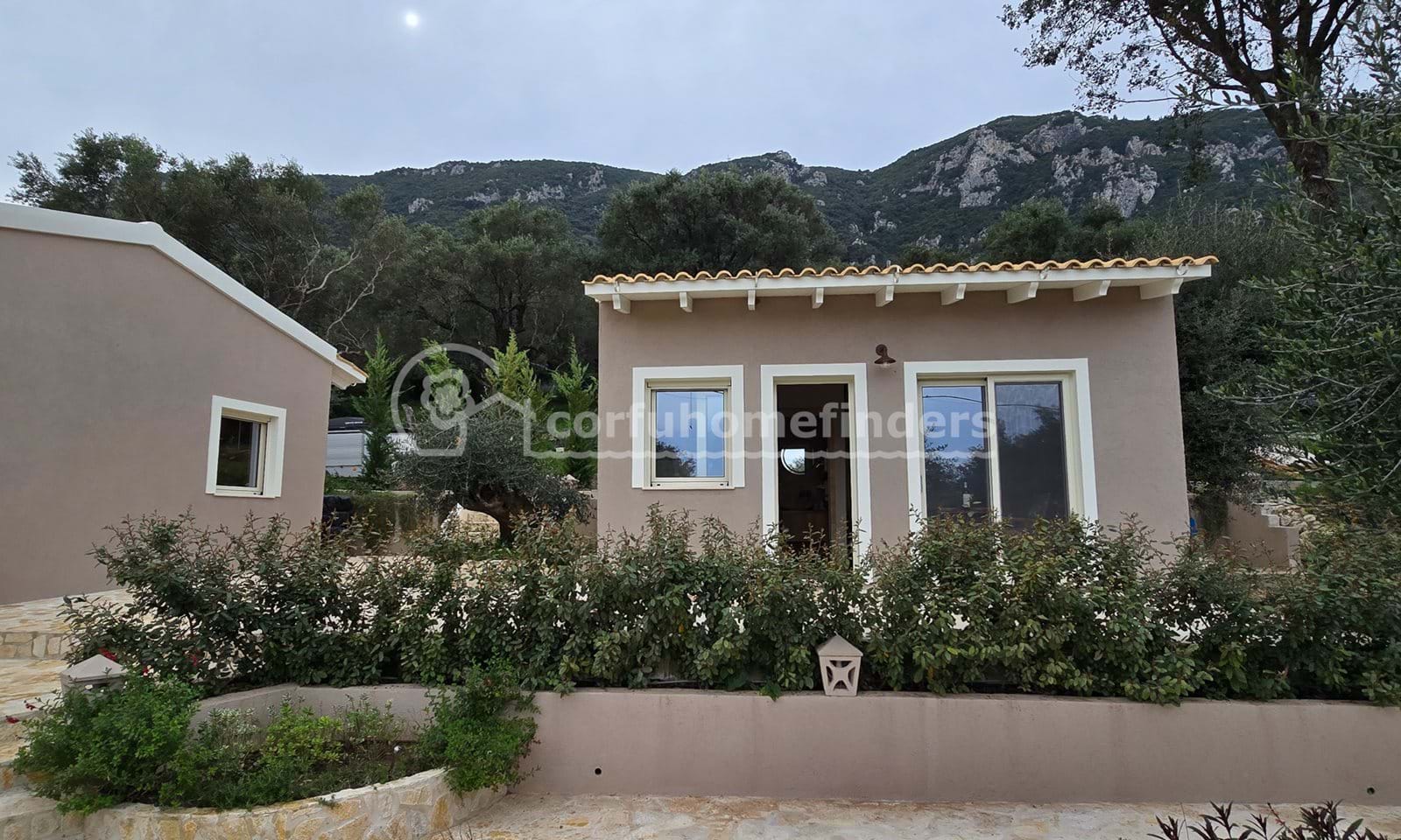 Listing photograph 15 of 18 of the house in Benitses, published by Corfu Home Finders.
