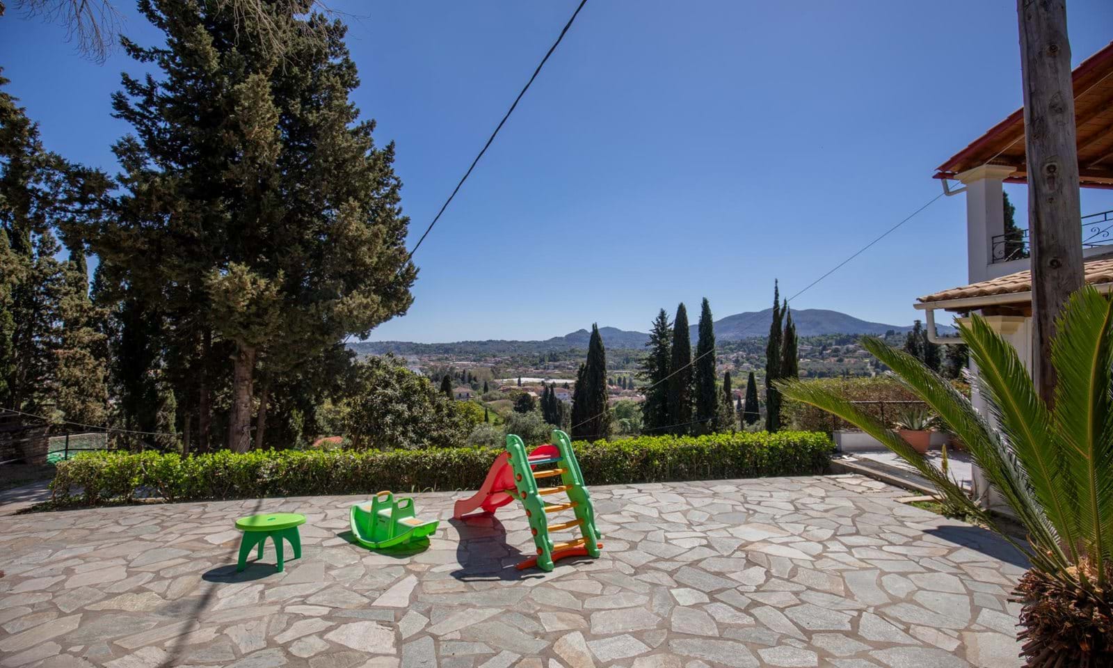 Listing photograph 23 of 24 of the house in Corfu Town, published by Corfu Home Finders.