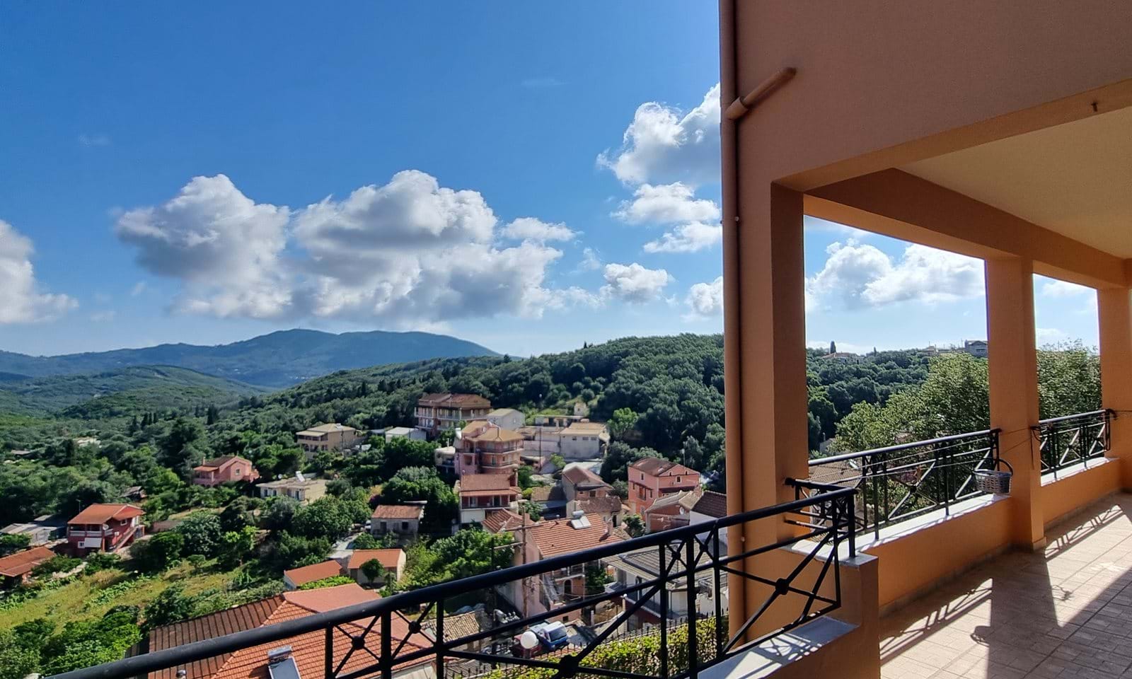 Listing photograph 1 of 9 of the apartment in Agios Mattheos, published by Corfu Home Finders.
