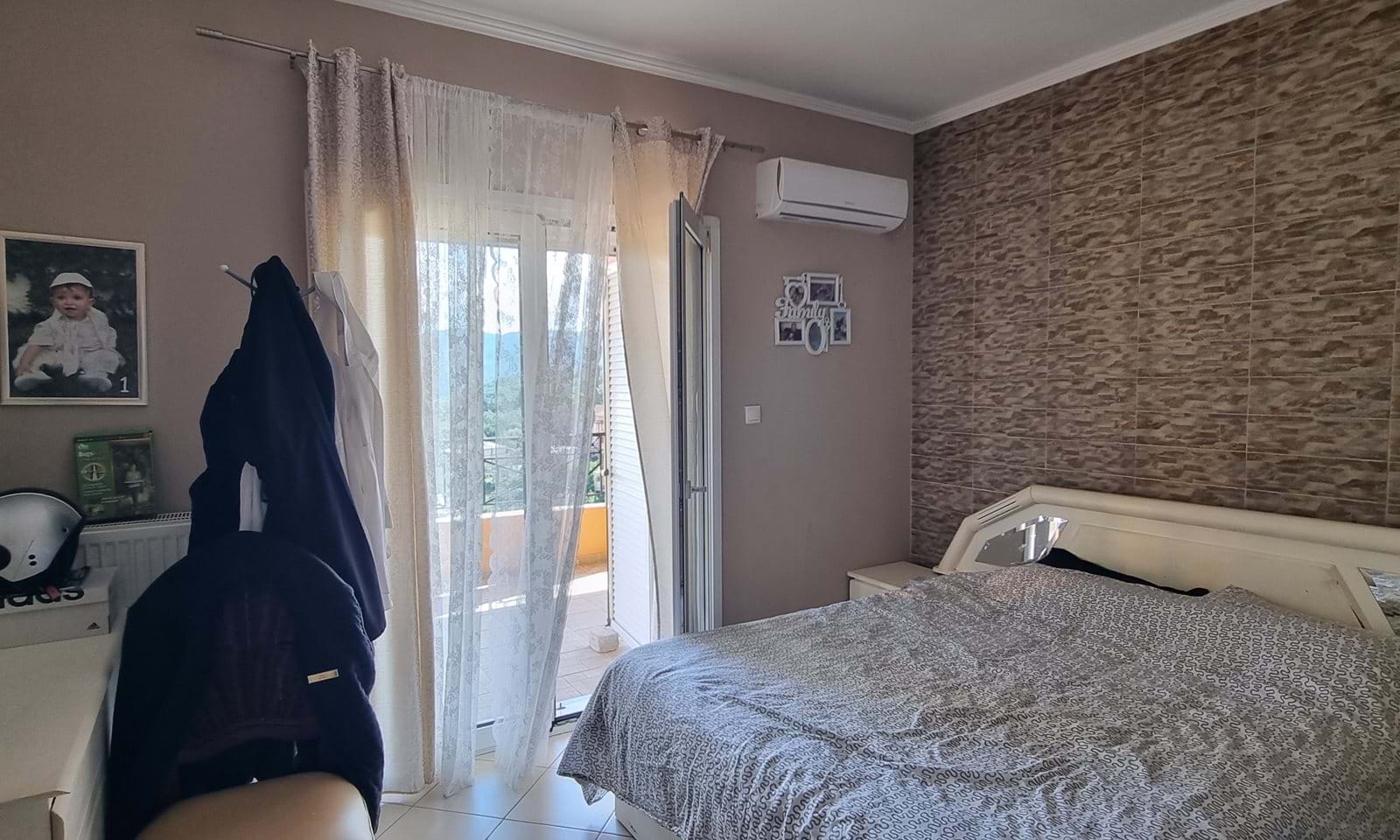 Listing photograph 4 of 9 of the apartment in Agios Mattheos, published by Corfu Home Finders.
