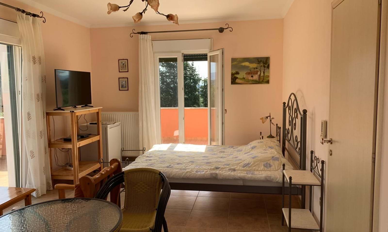 Listing photograph 9 of 11 of the house in Giannades, published by Corfu Home Finders.