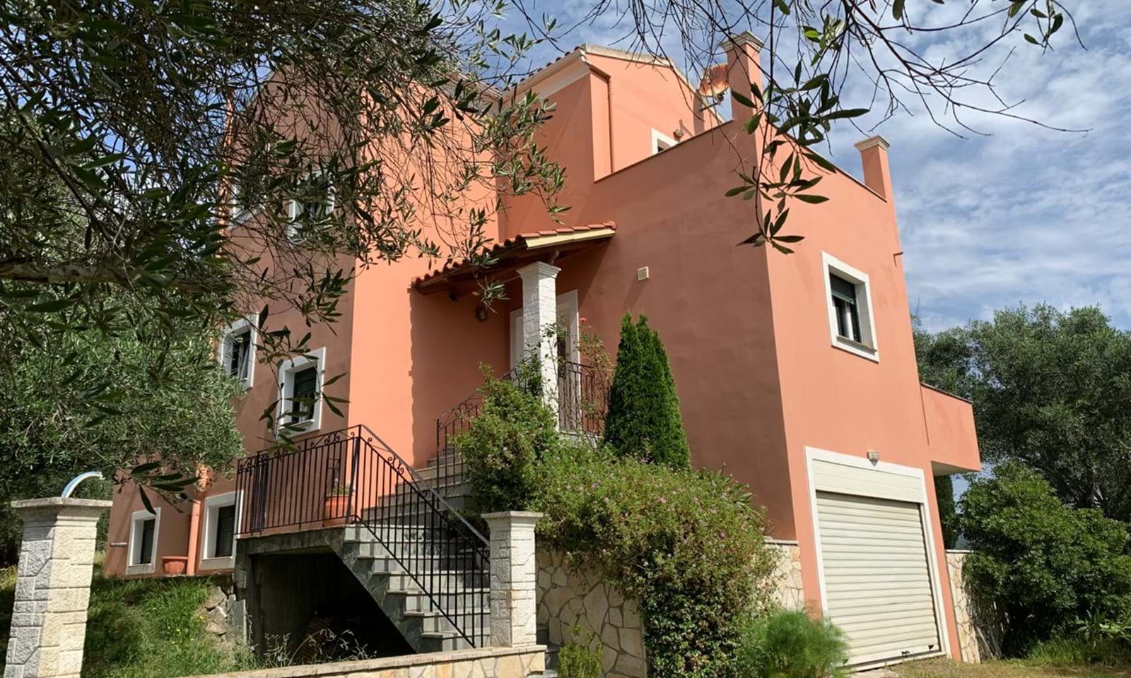 Listing photograph 1 of 11 of the house in Giannades, published by Corfu Home Finders.
