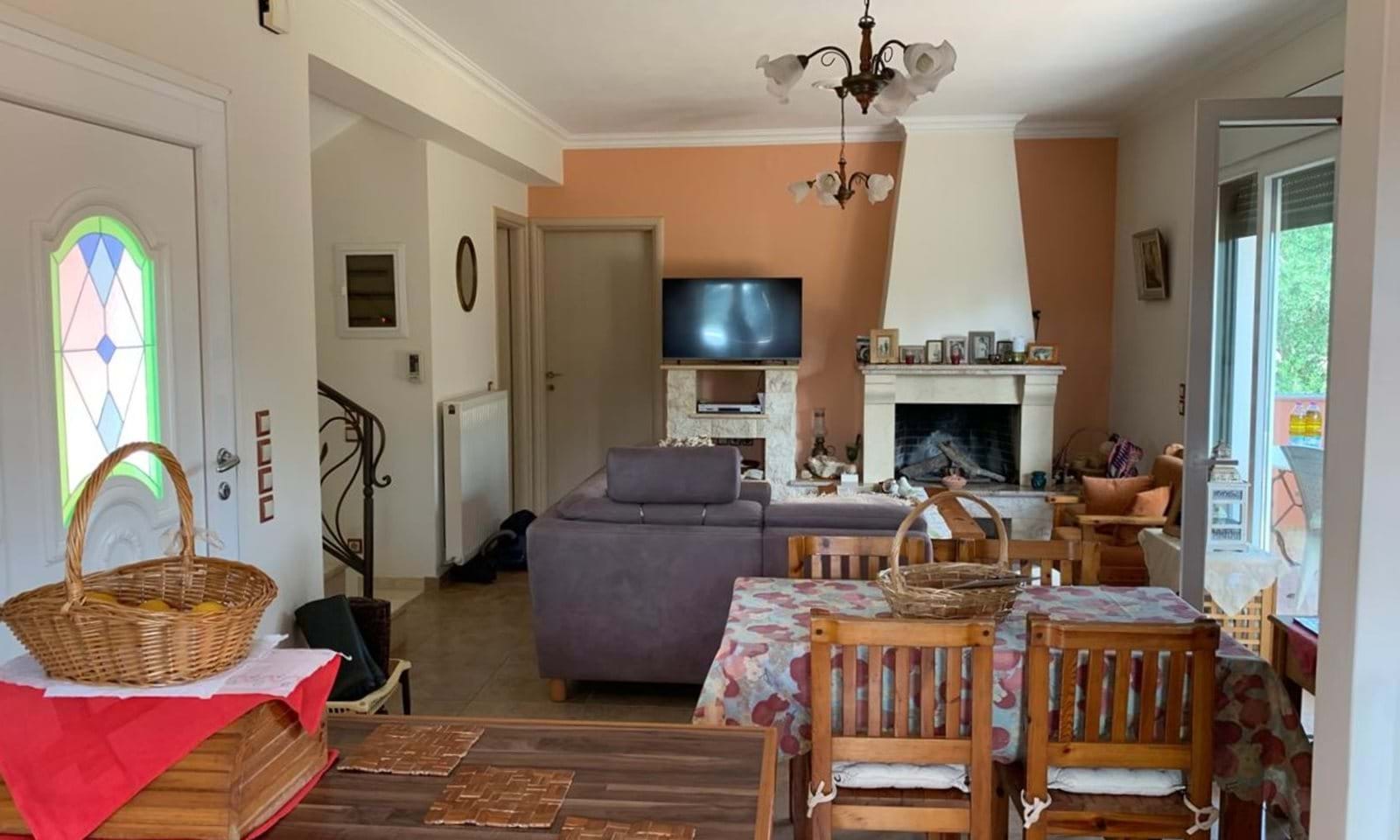 Listing photograph 8 of 11 of the house in Giannades, published by Corfu Home Finders.