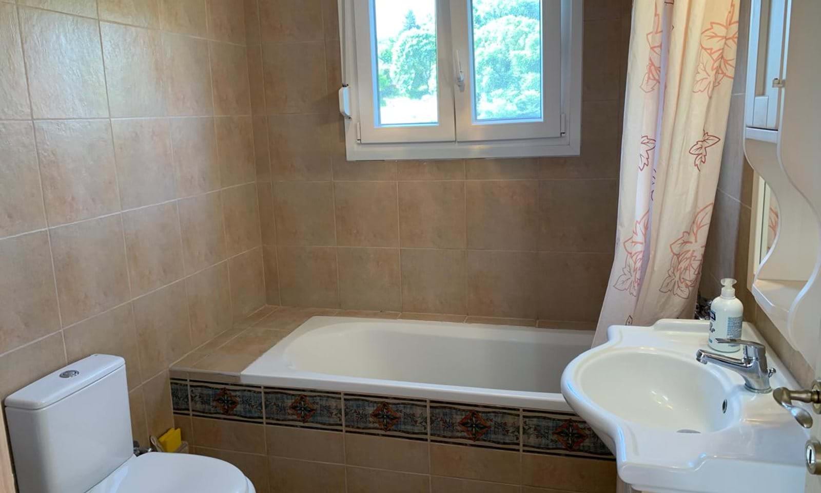 Listing photograph 10 of 11 of the house in Giannades, published by Corfu Home Finders.
