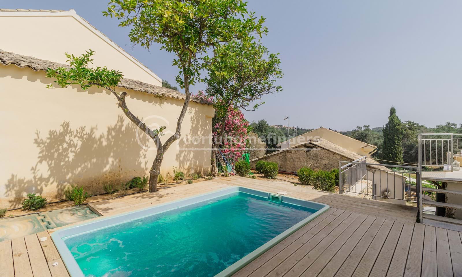 Listing photograph 7 of 19 of the house in Kouramades, published by Corfu Home Finders.
