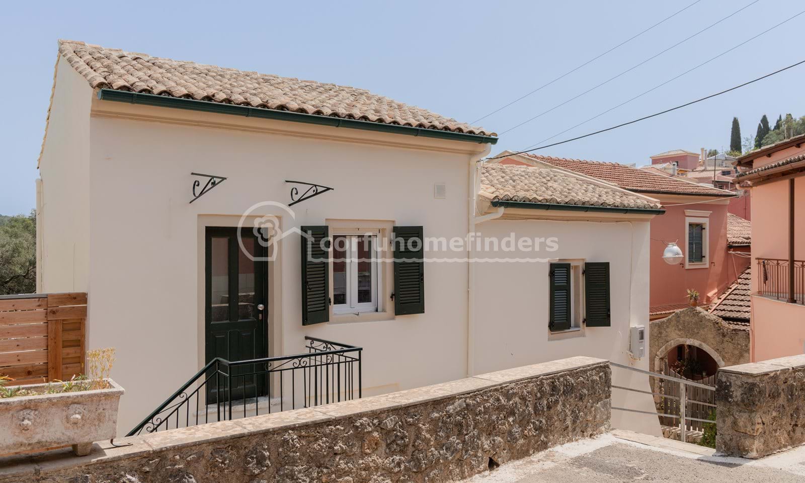 Listing photograph 1 of 19 of the house in Kouramades, published by Corfu Home Finders.