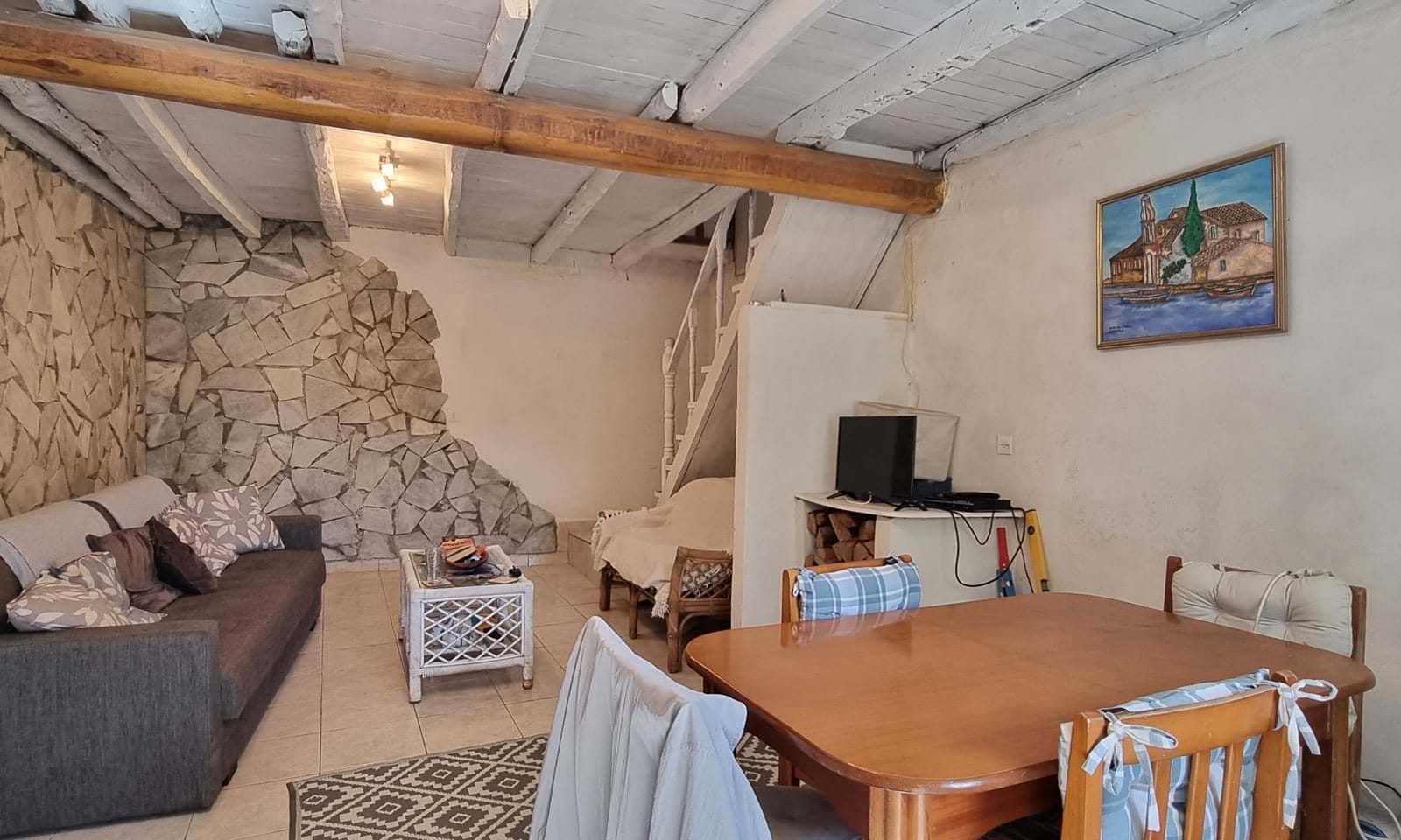 Listing photograph 5 of 12 of the house in Chlomos, published by Corfu Home Finders.
