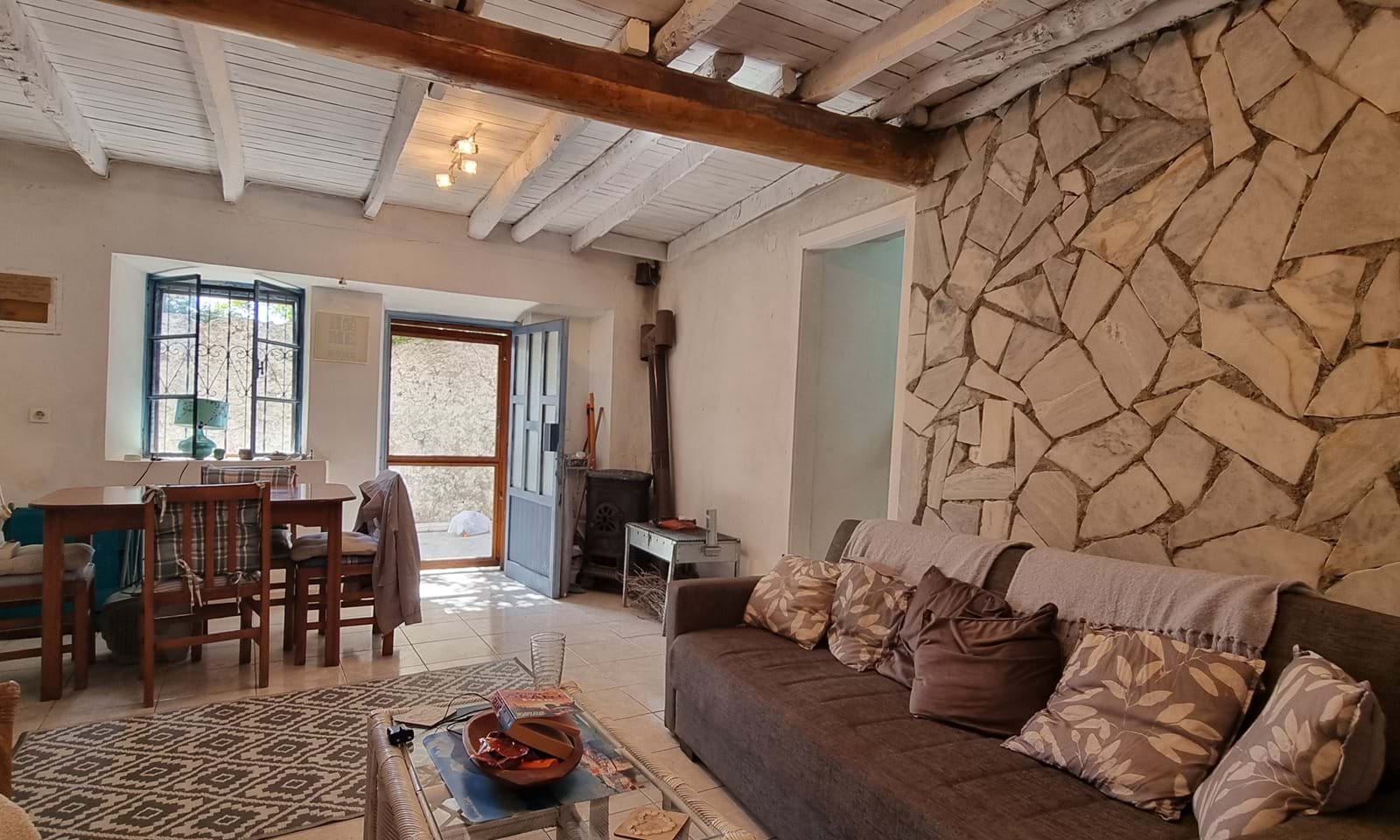 Listing photograph 3 of 12 of the house in Chlomos, published by Corfu Home Finders.