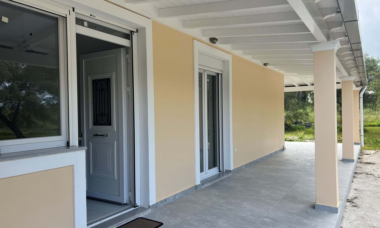 Listing photograph 5 of 12 of the house in Roda, published by Corfu Home Finders.