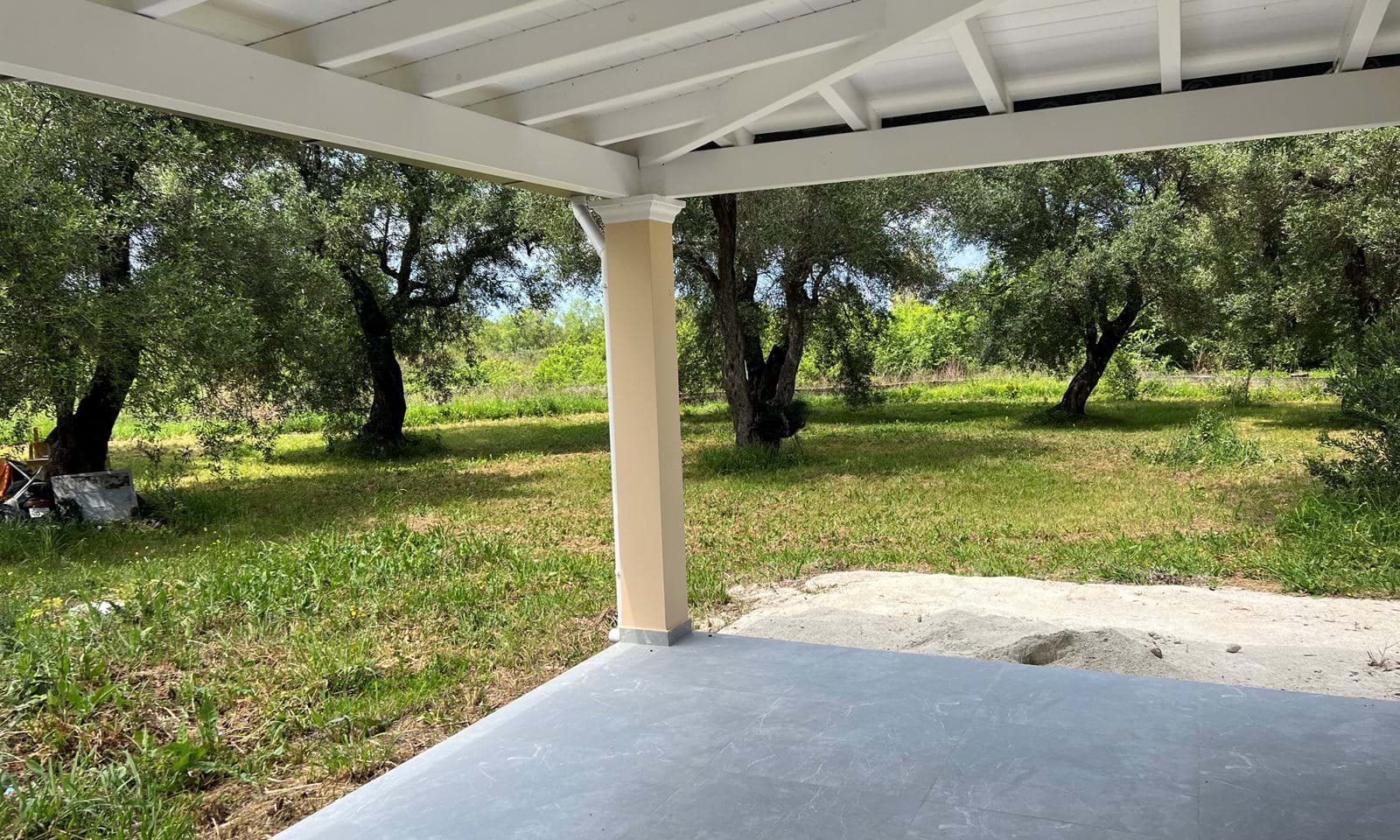Listing photograph 8 of 12 of the house in Roda, published by Corfu Home Finders.