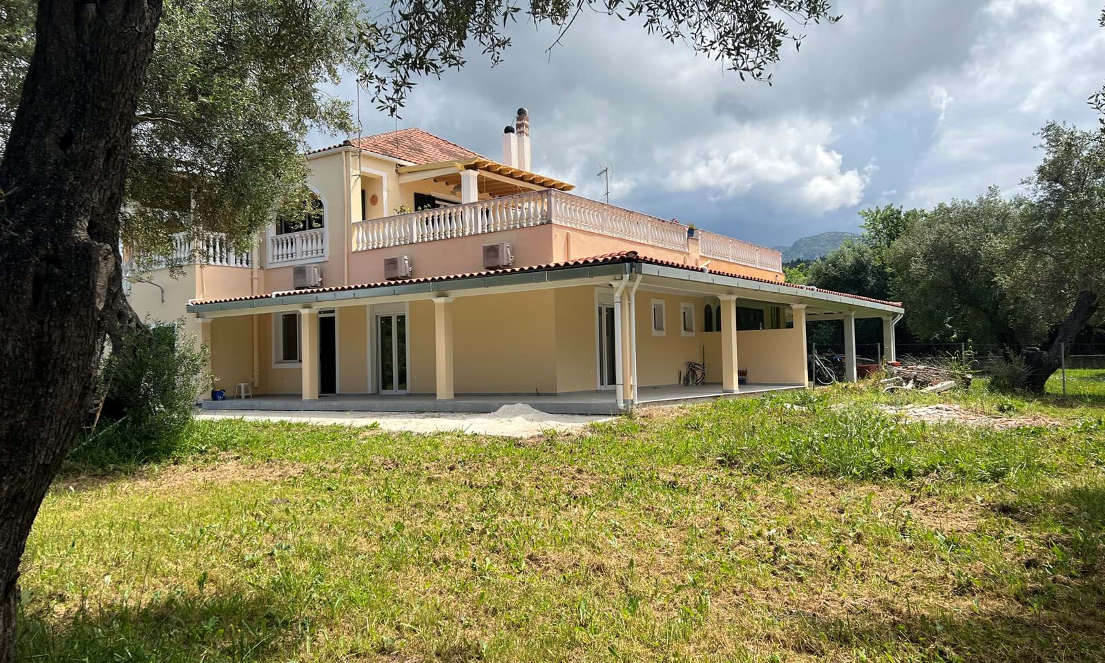 Listing photograph 1 of 12 of the house in Roda, published by Corfu Home Finders.